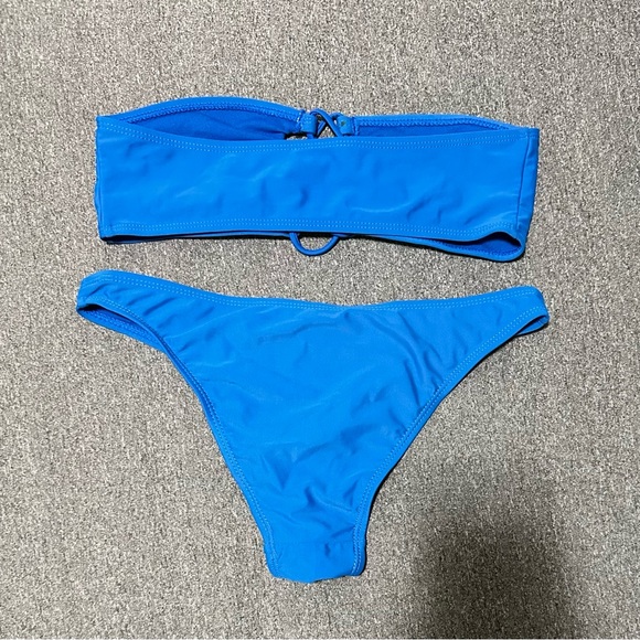 Blue swimsuit set - Picture 2 of 2